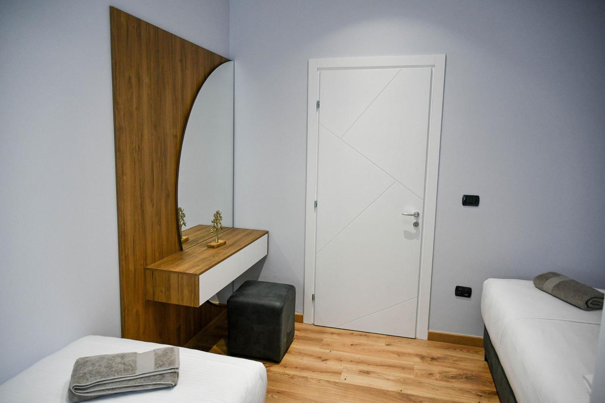 Hata Luxury Apartments Shkoder Luaran gambar